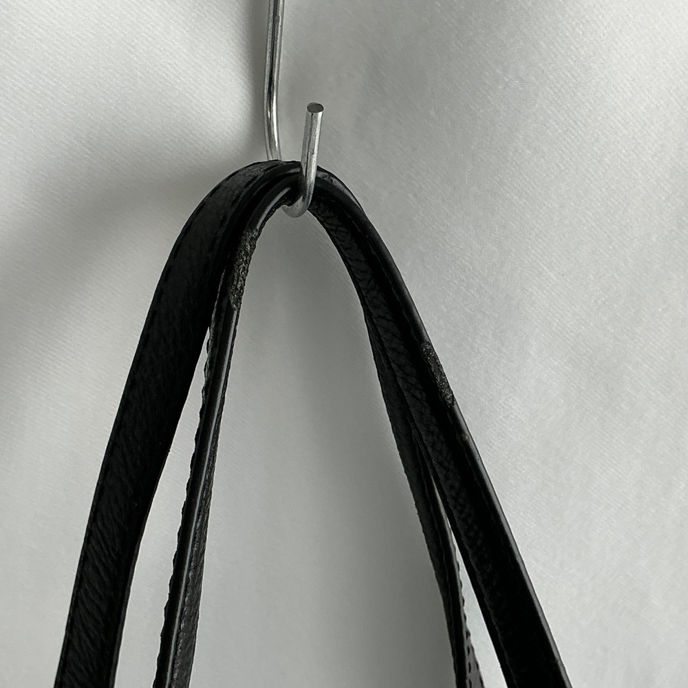 Michael Kors Tote Bag - Picture 8 of 16